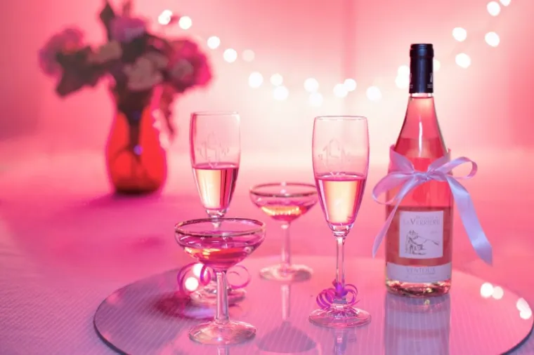 Calendrier de l'avent: Promotion sur rayon Vin rouge blanc rosé à Orchamps-Vennes, Orchamps-Vennes, U Express